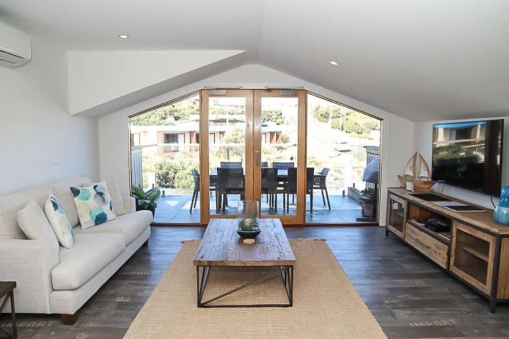 12 Rocks View Loft *