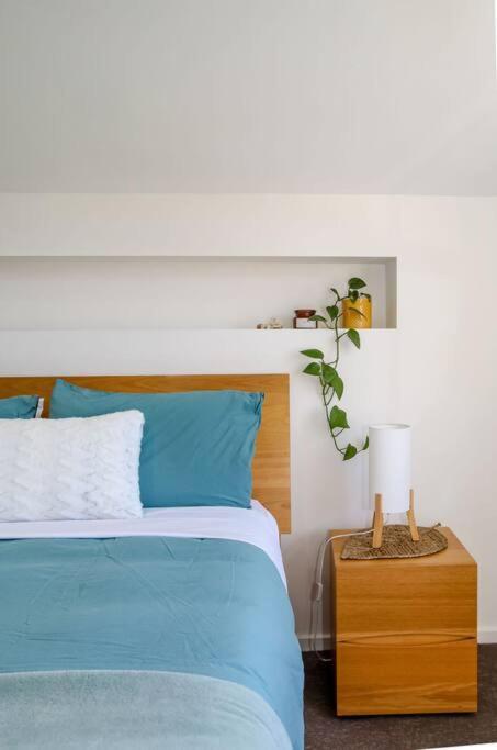 Apartment 12 Rocks View Loft